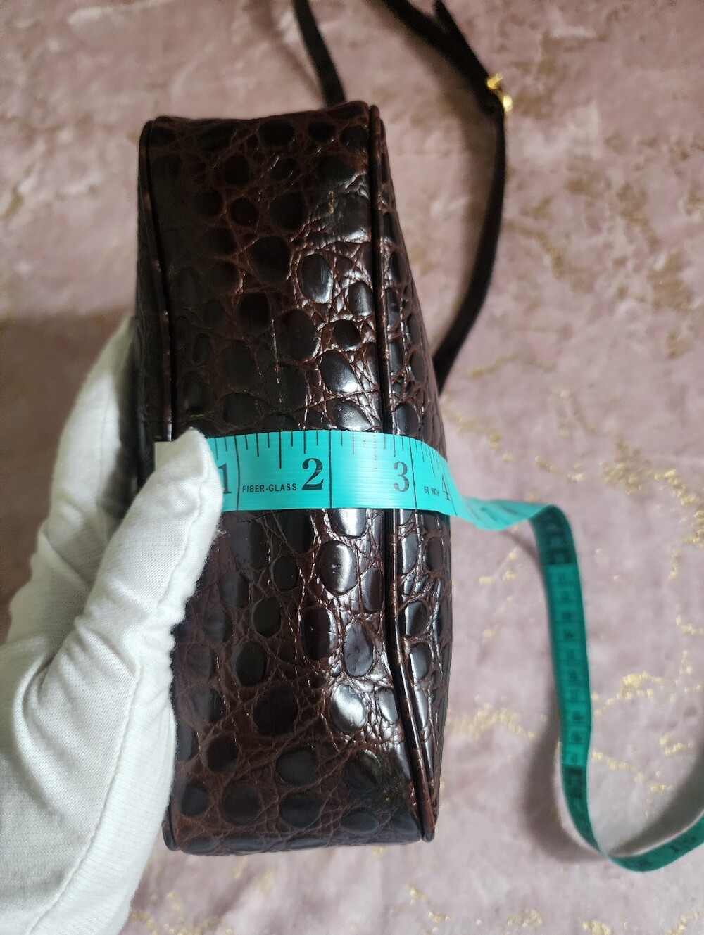 SALVATORE FERRAGAMO | Cross Body Leather Embossed Crocodile Bag - Picture 16 of 16